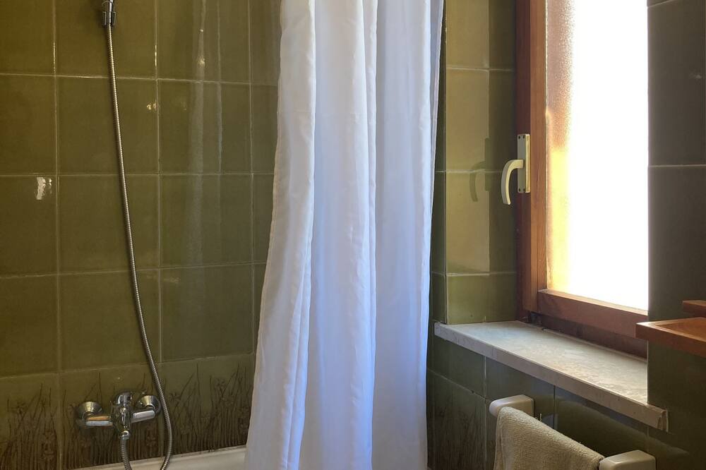 Photo of Bathroom in Scalea