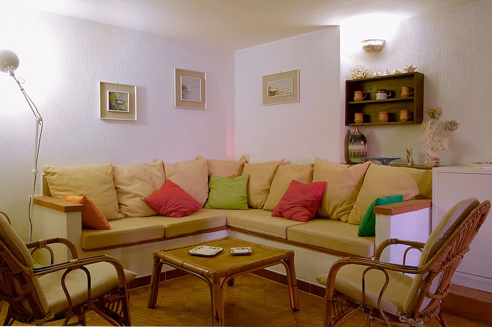 Photo of Livingroom in Scalea