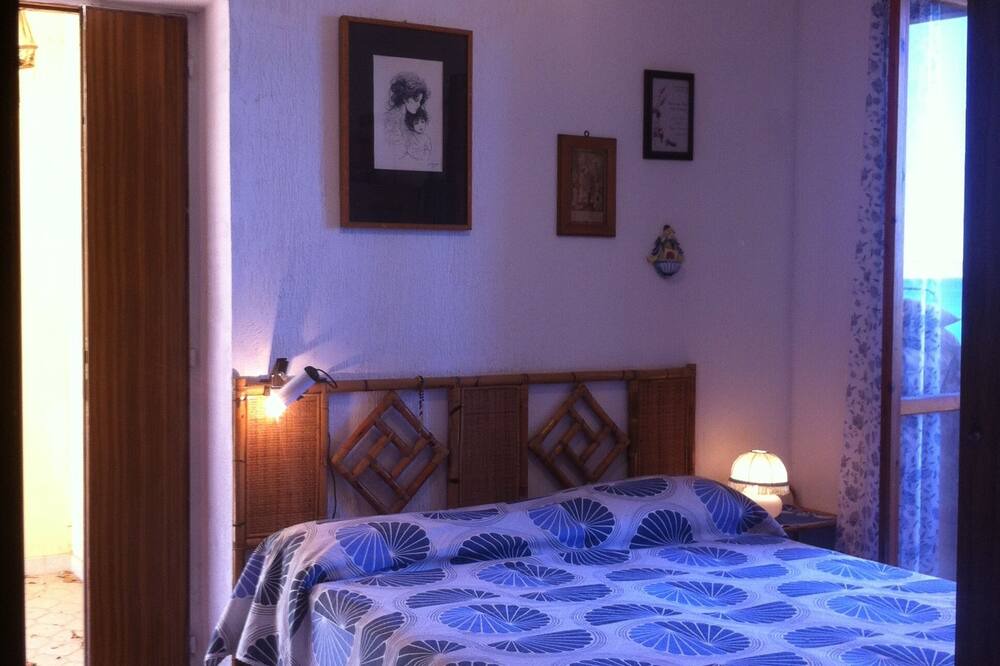 Photo of Bedroom in Scalea