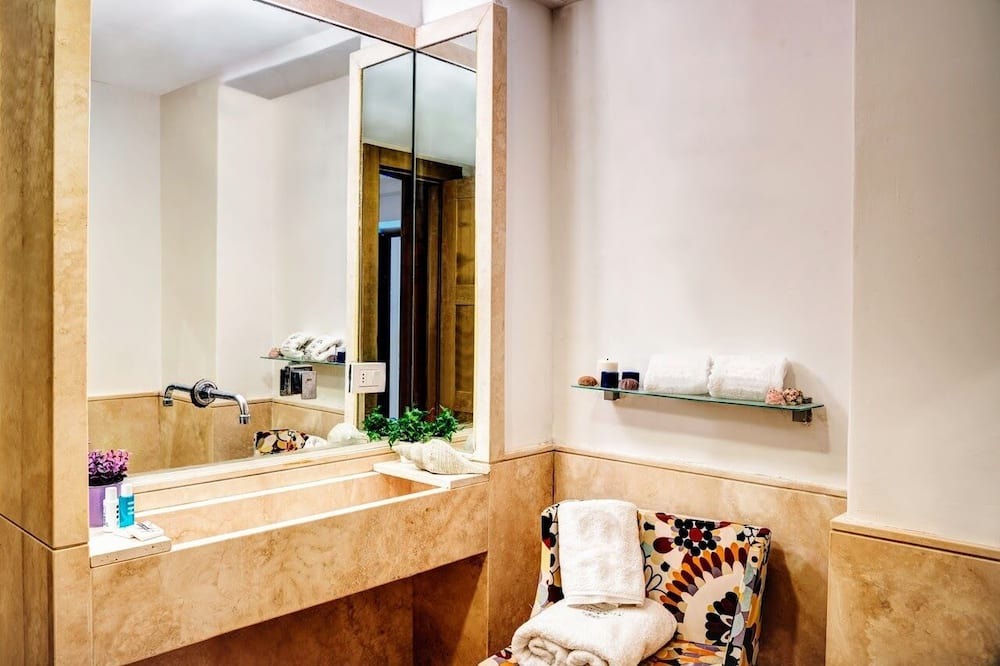 Photo of Bathroom in Marina Piccola