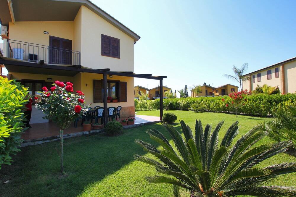 Photo of Outdoor in Campofelice di Roccella