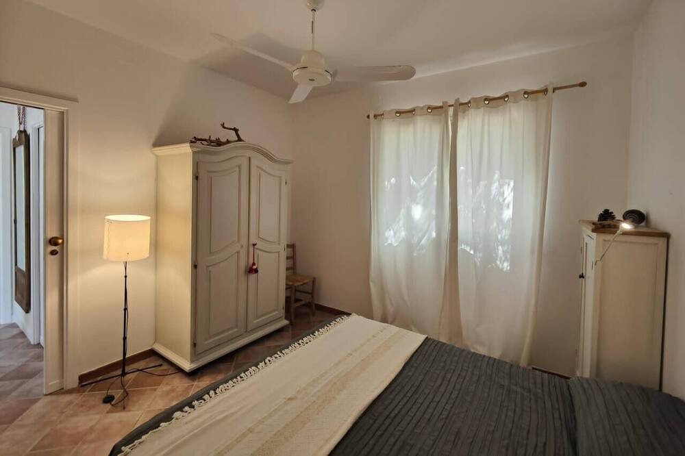Photo of Bedroom in Castelluzzo