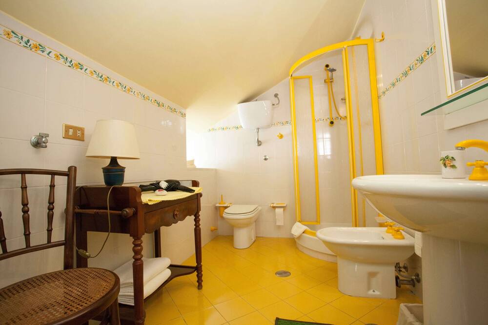 Photo of Bathroom in Atrani