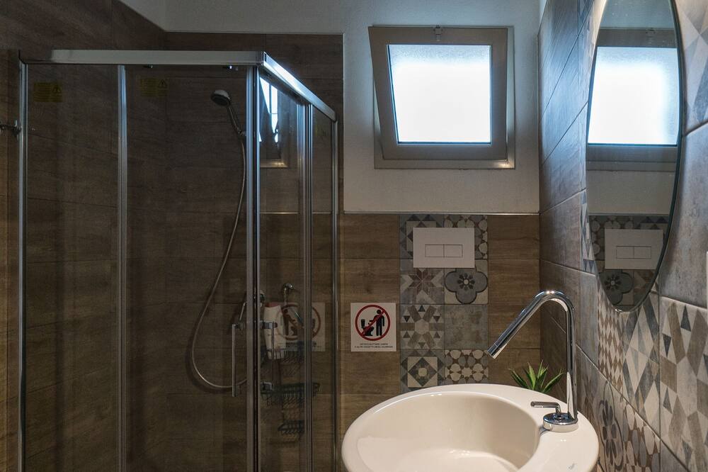 Photo of Bathroom in Menfi