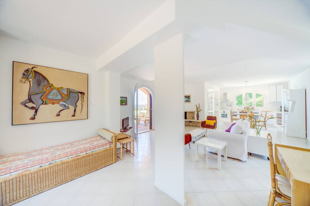 Photo of Livingroom in Costa Saracena-Castelluccio
