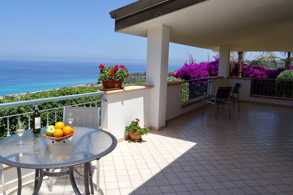 Photo of Patio Balcony in Marina di Zambrone