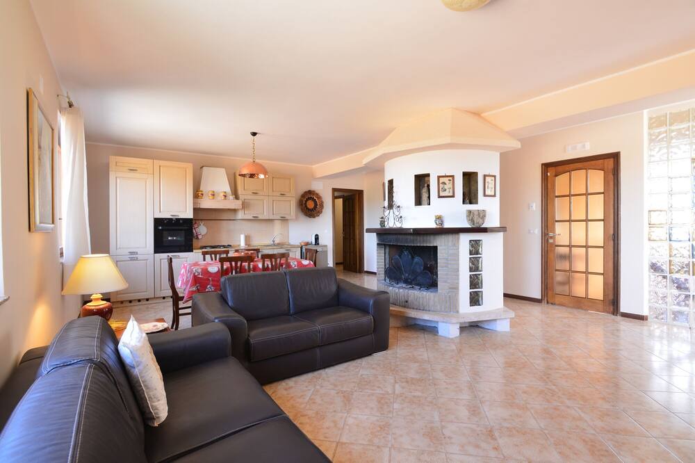 Photo of Livingroom in Syracuse