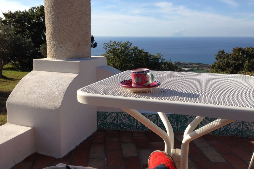 Photo of Patio Balcony in Ricadi