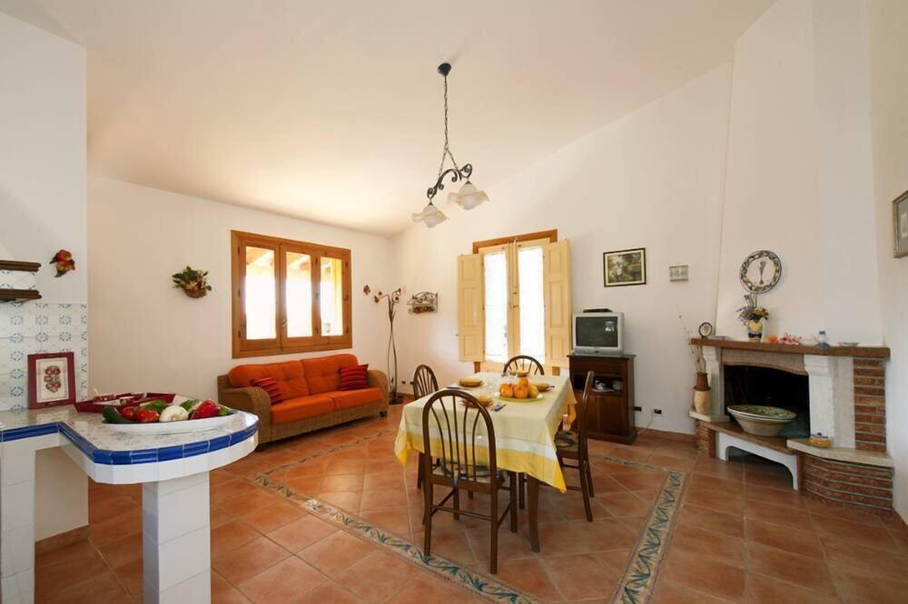 Photo of Livingroom in Castelluzzo