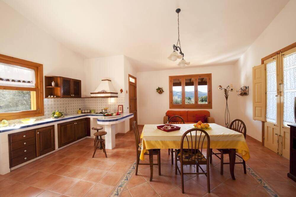 Photo of Livingroom in Castelluzzo