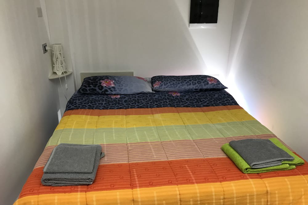 Photo of Bedroom in Avola