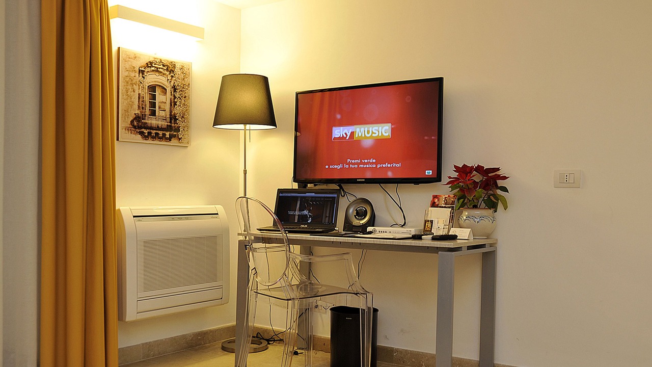 Photo of Bedroom in Noto Historic Centre