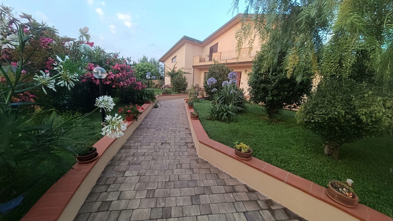Photo of Outdoor in Naso
