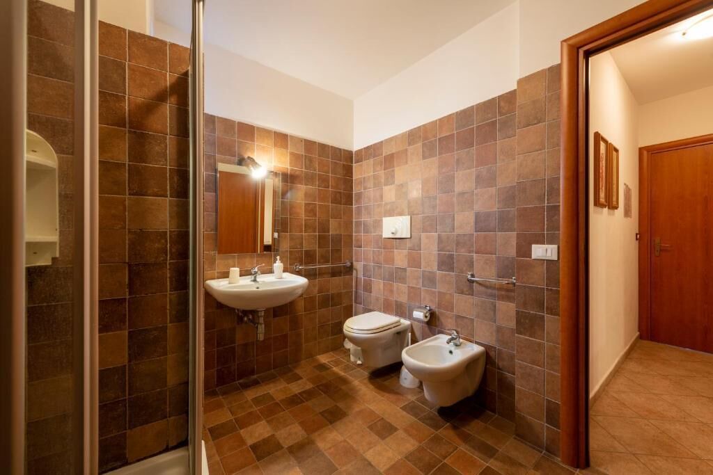 Photo of Bathroom in Archi