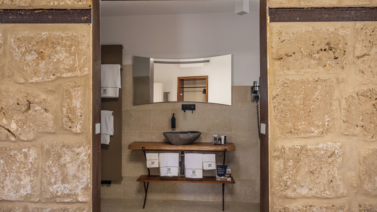 Photo of Bathroom in Noto Historic Centre