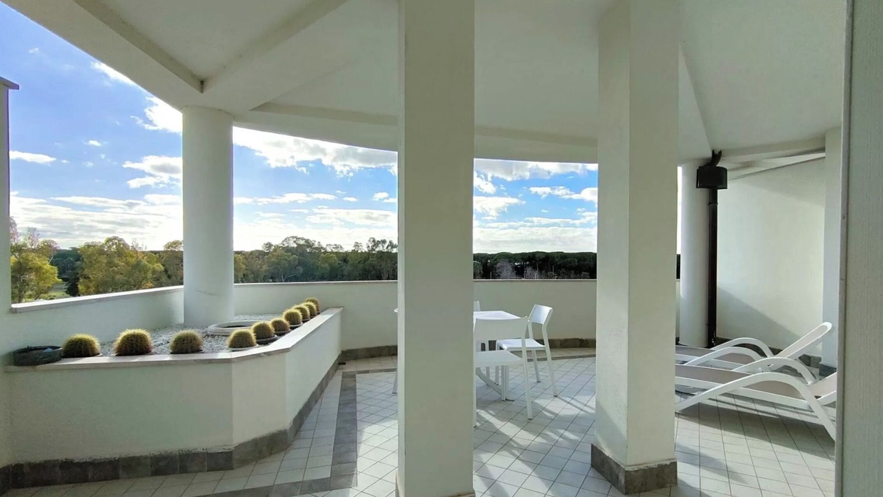 Photo of Outdoor in Naples
