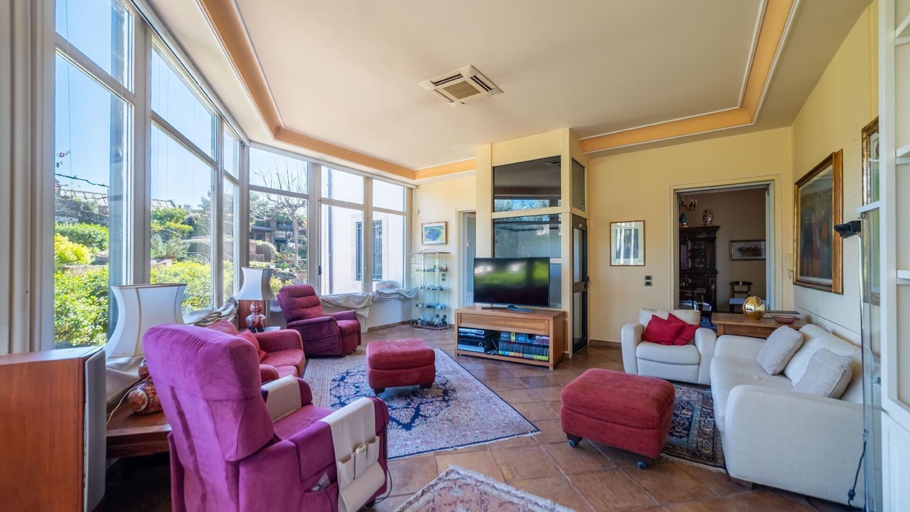 Photo of Livingroom in Old Town