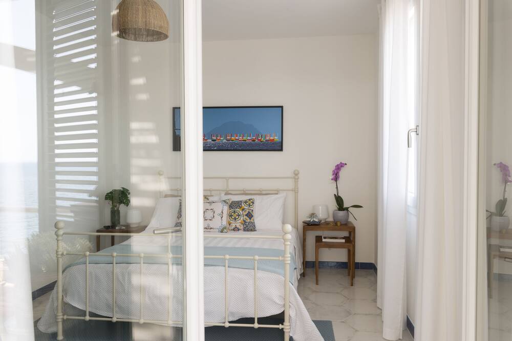 Photo of Bedroom in Porticello