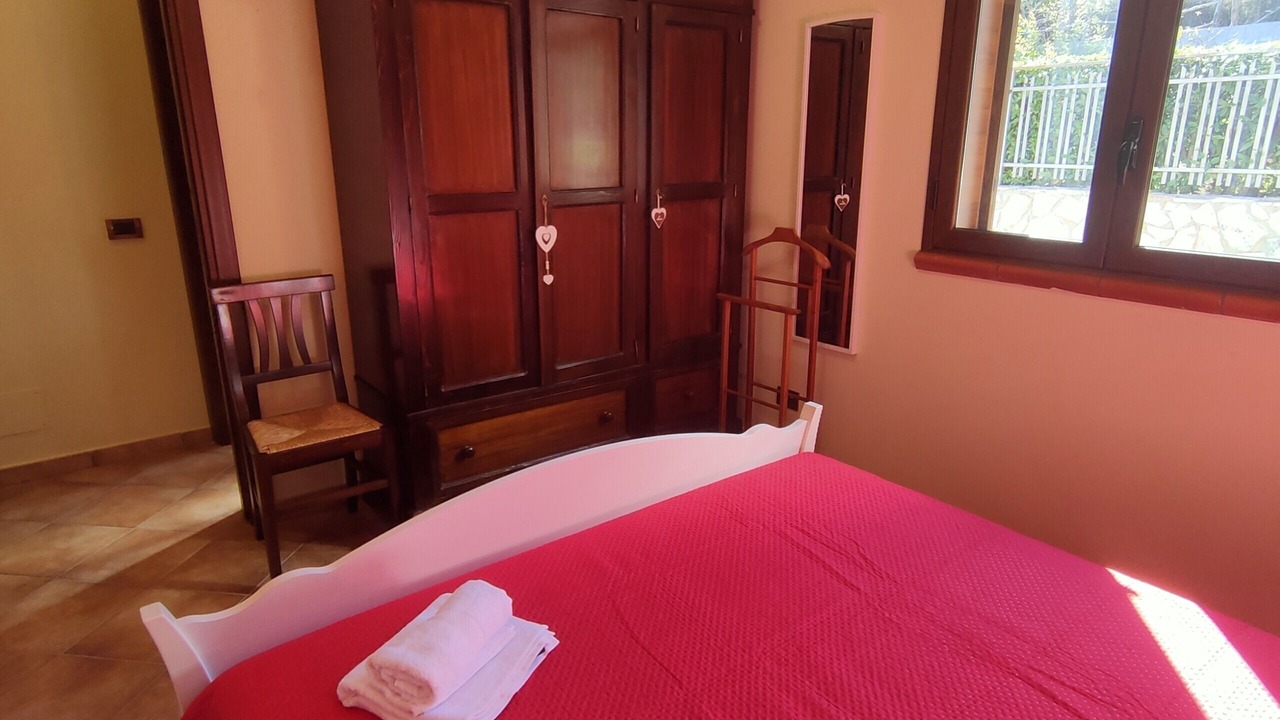 Photo of Bedroom in Torre Colonna-sperone