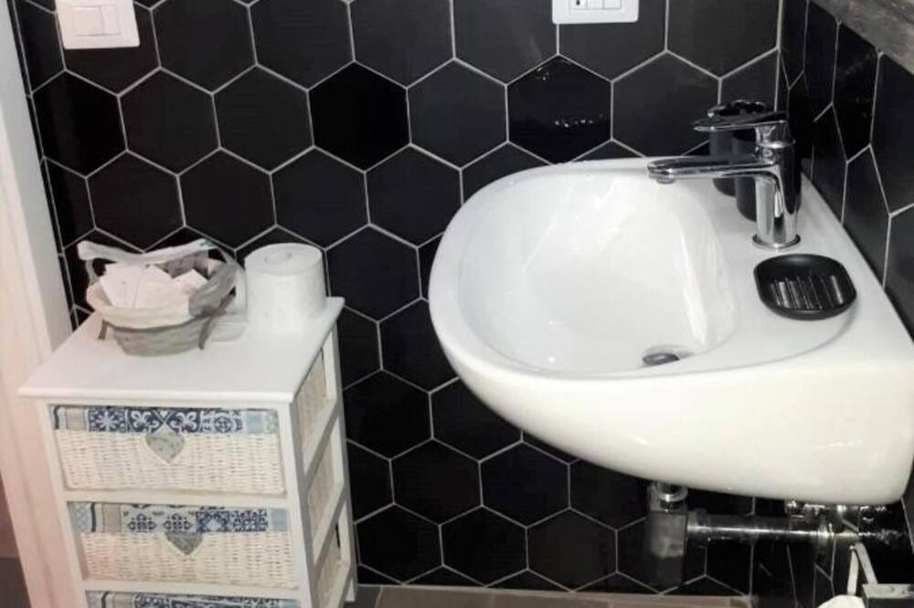 Photo of Bathroom in Belvedere Marittimo