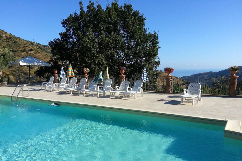 Photo of Outdoor in Reitano