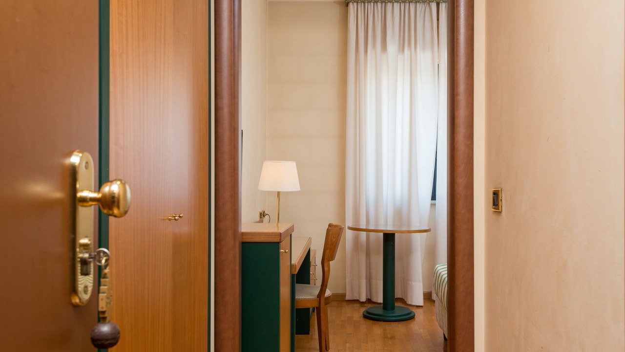 Photo of Bedroom in Roges