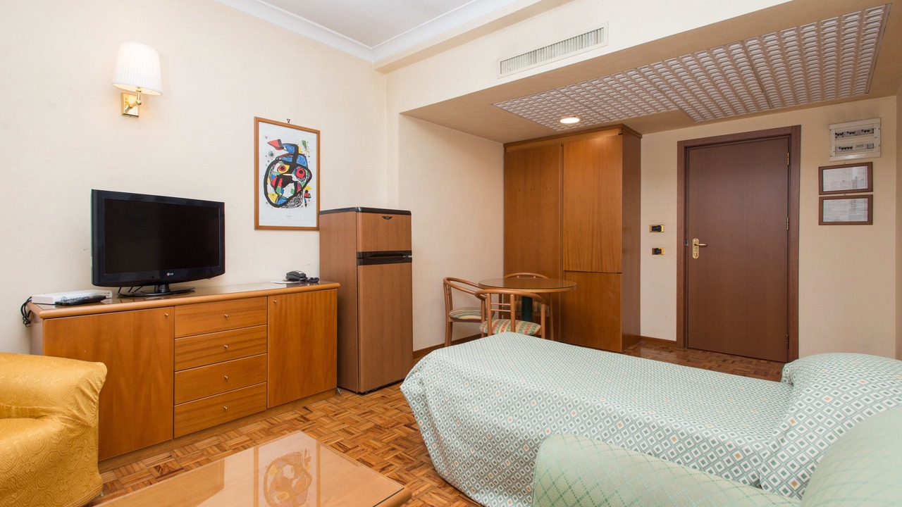 Photo of Bedroom in Roges