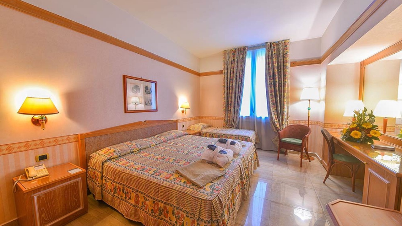 Photo of Bedroom in Ischia Porto