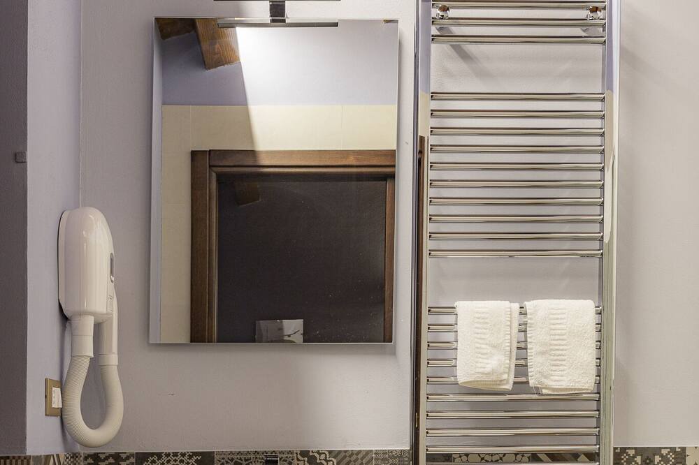 Photo of Bathroom in Collesano