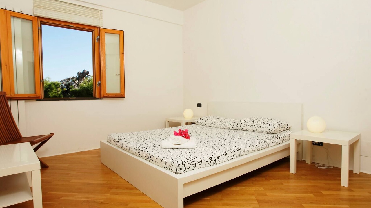 Photo of Bedroom in Torre Colonna-sperone