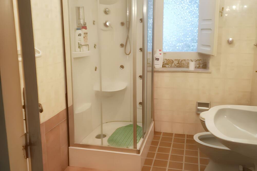 Photo of Bathroom in Vita