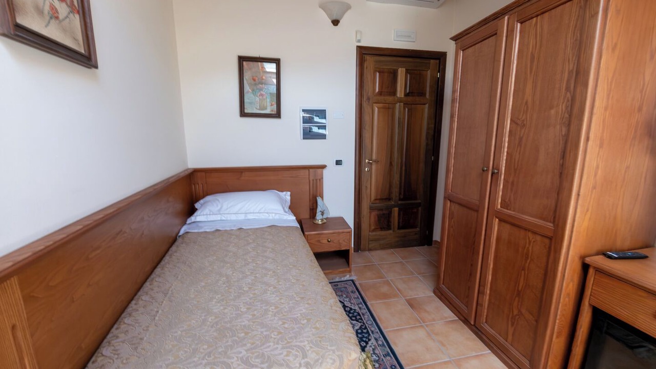 Photo of Bedroom in Gioiosa Ionica