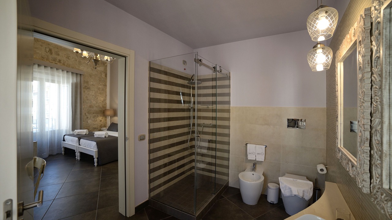 Photo of Bathroom in Comiso