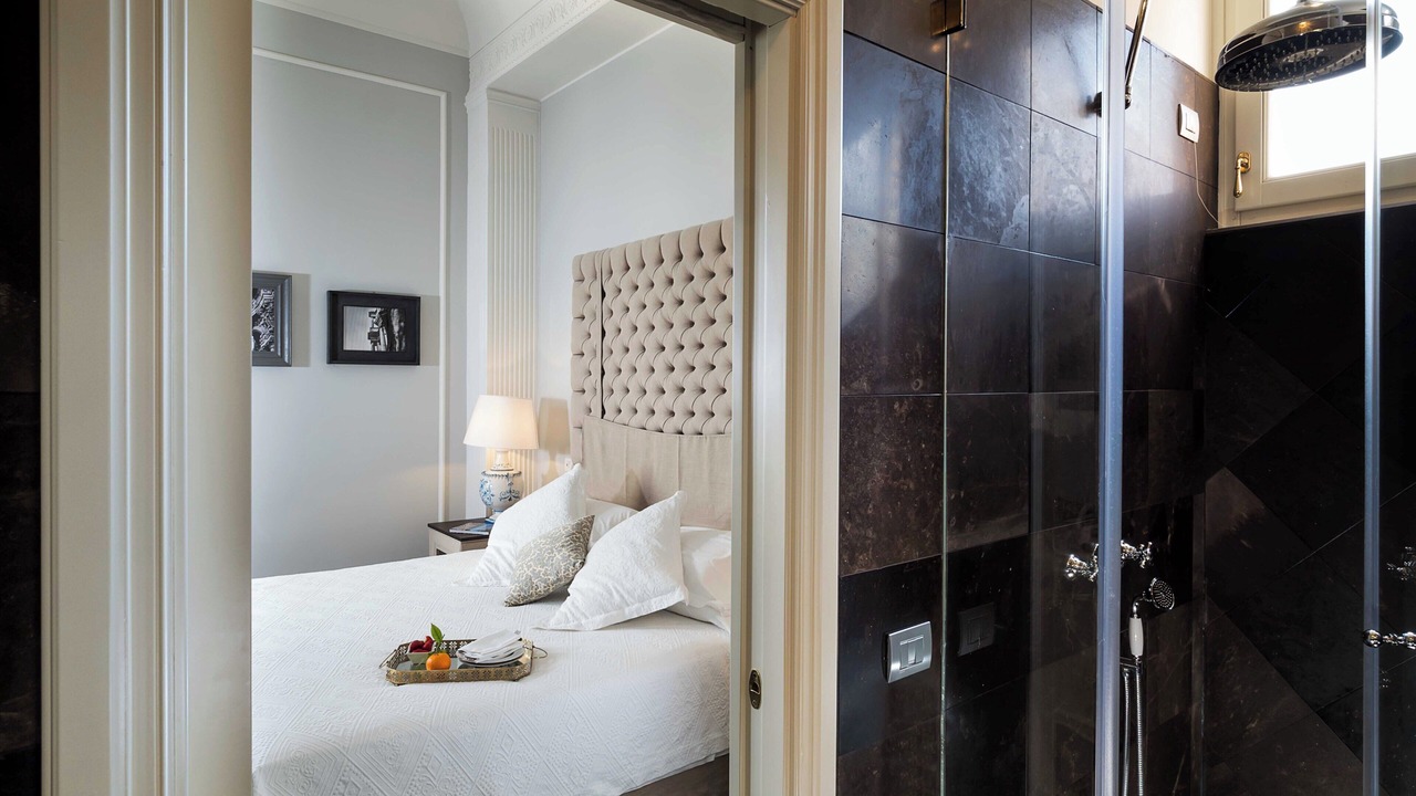 Photo of Bathroom in Noto Historic Centre