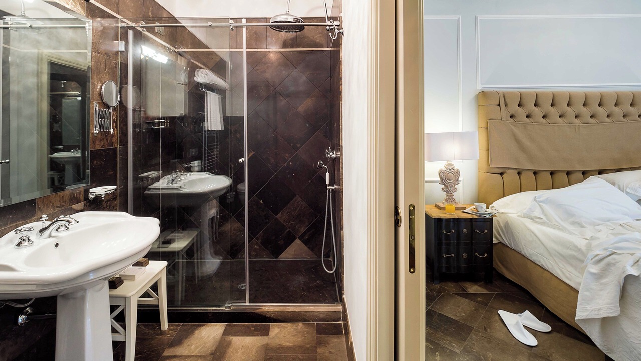 Photo of Bathroom in Noto Historic Centre