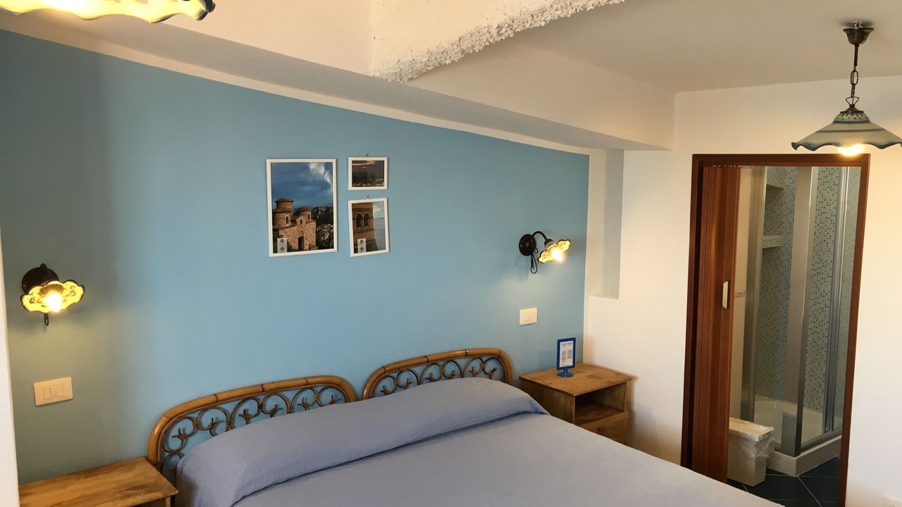 Photo of Bedroom in Porto Salvo
