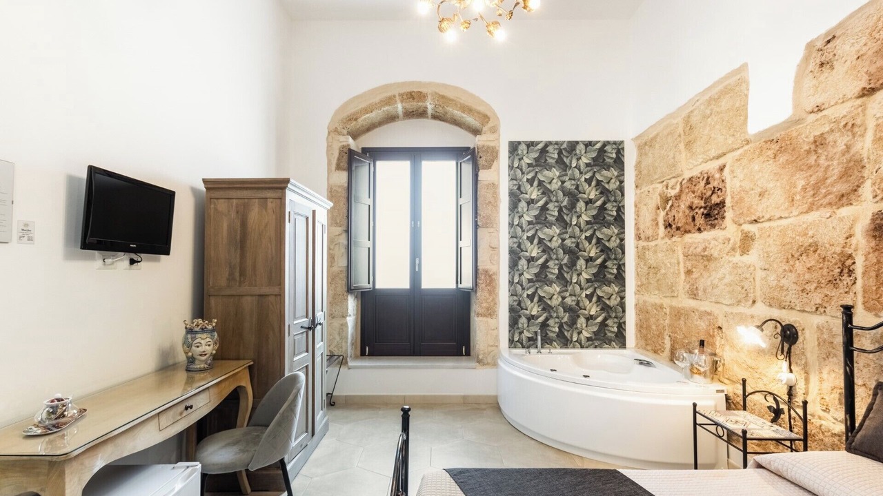 Photo of Bedroom in Avola