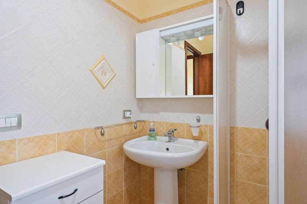 Photo of Bathroom in Piedimonte Etneo
