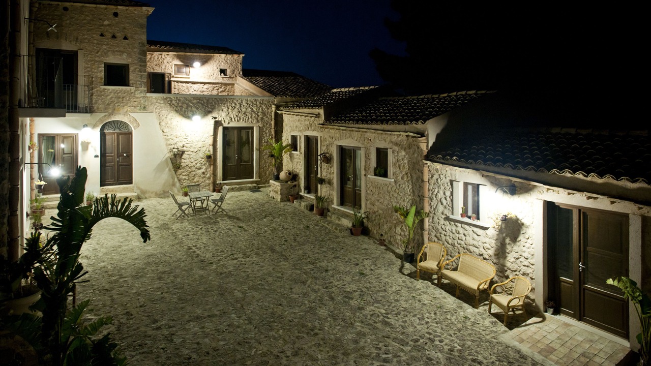 Photo of Bedroom in Naro