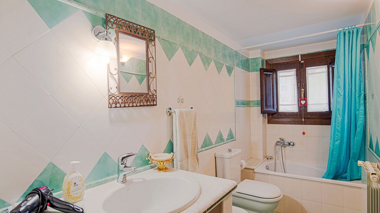 Photo of Bathroom in Floridia