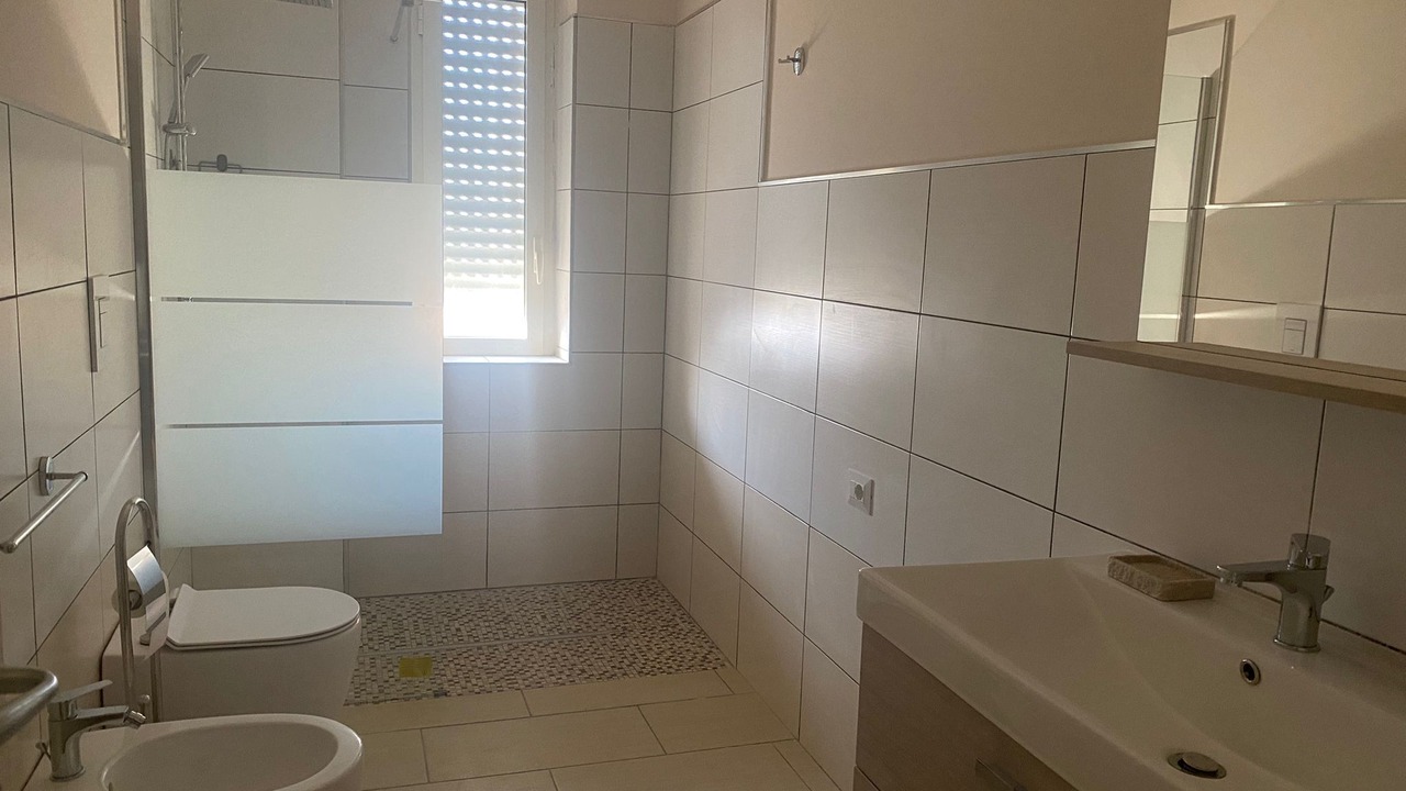 Photo of Bathroom in Pagani