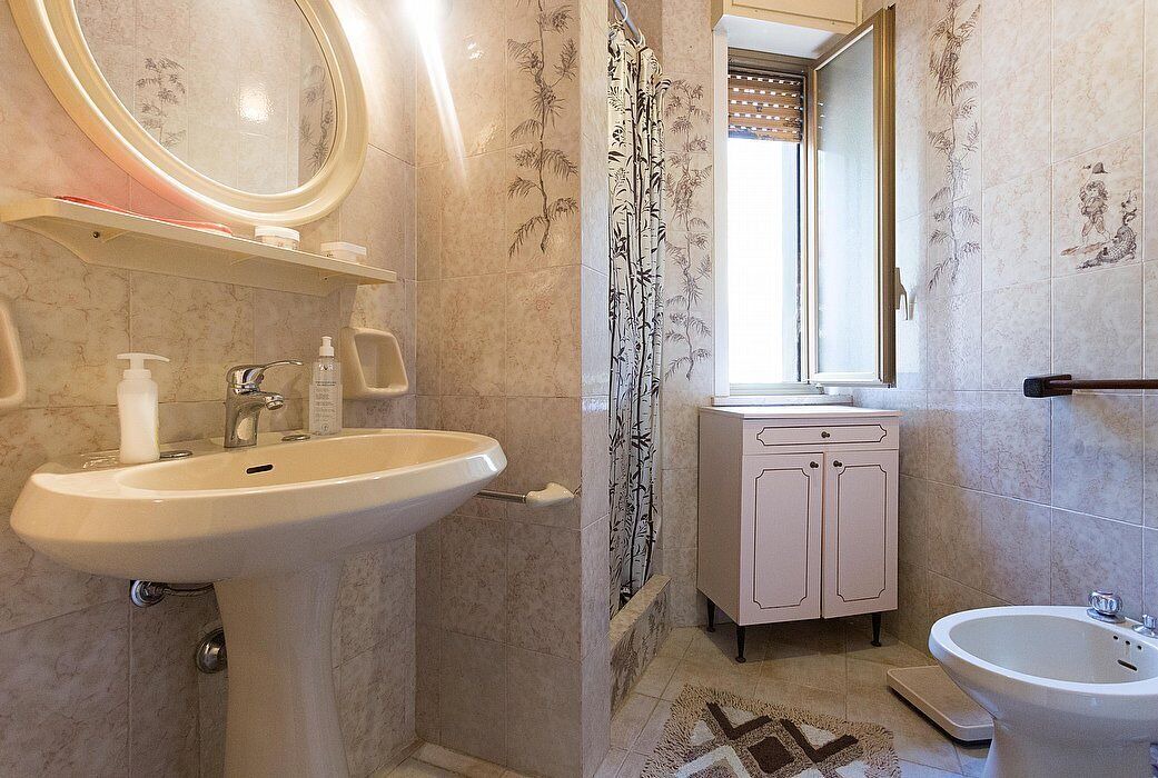 Photo of Bathroom in Mondello
