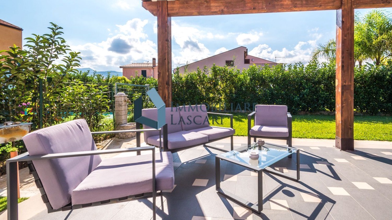 Photo of Patio Balcony in Lascari