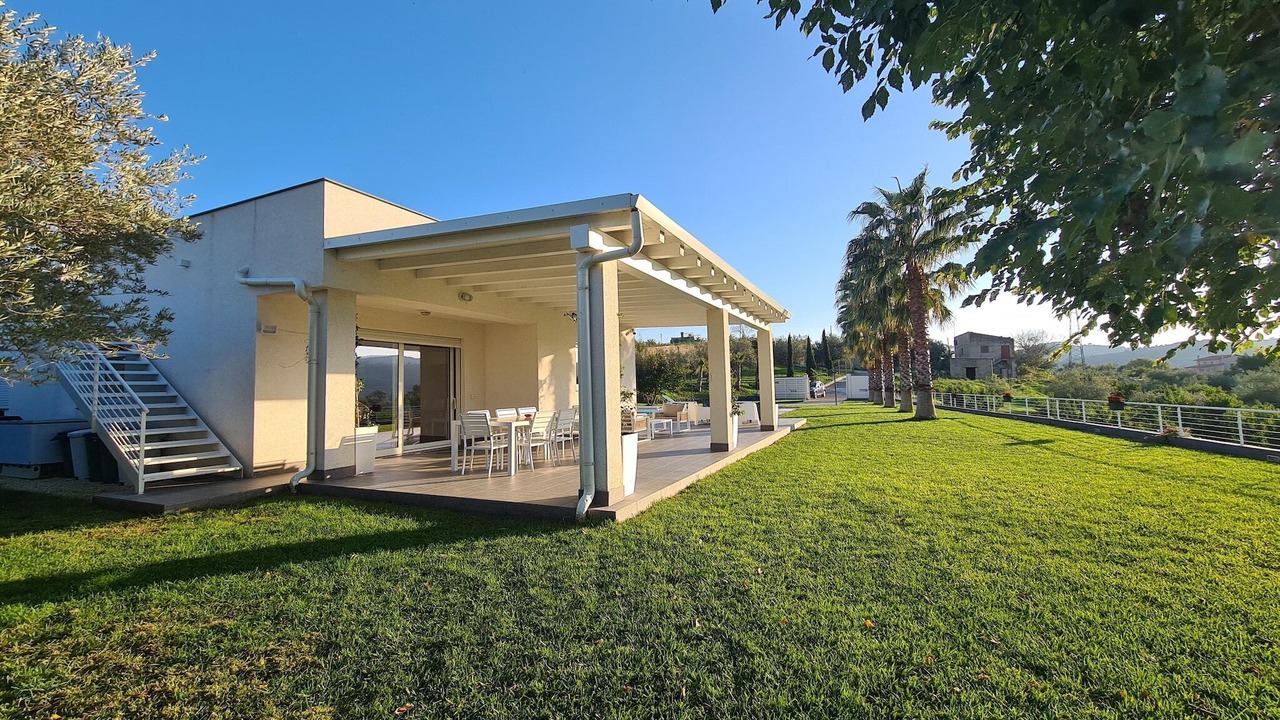 Photo of Patio Balcony in Leonforte
