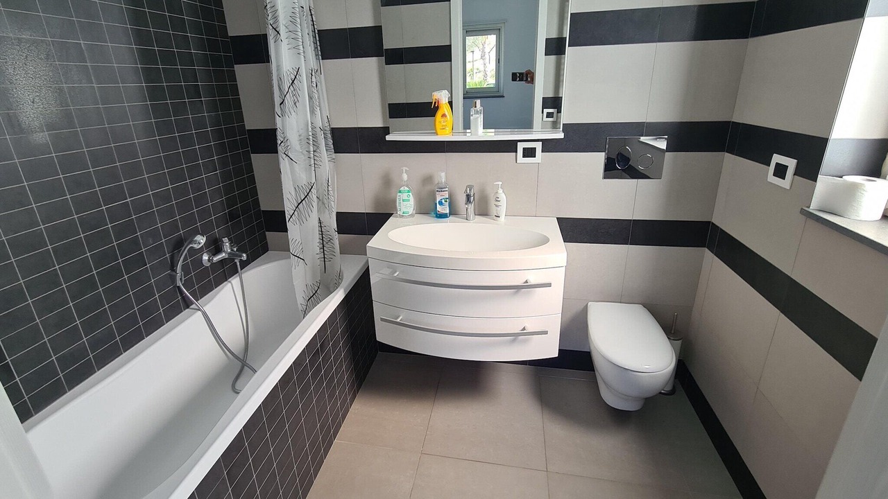 Photo of Bathroom in Leonforte