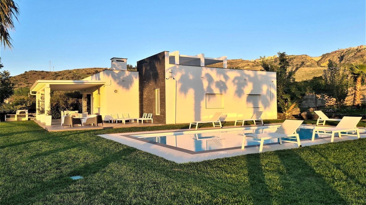Photo of Outdoor in Leonforte