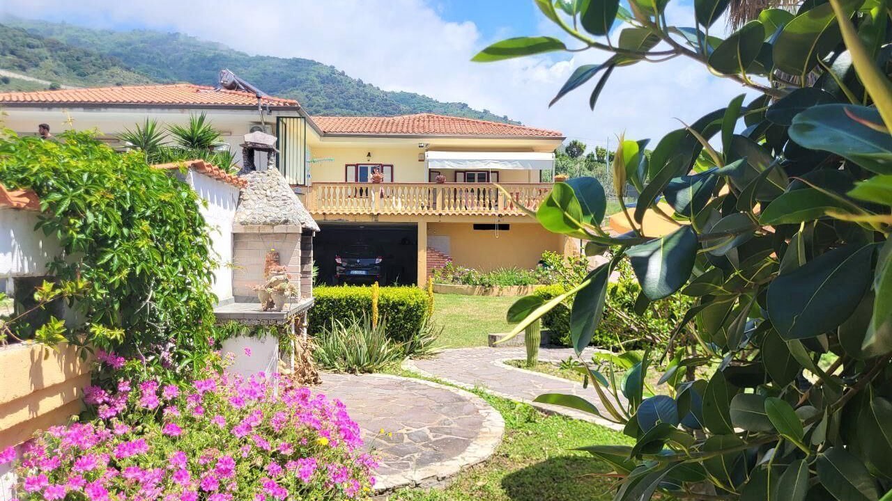 Photo of Outdoor in Coccorino