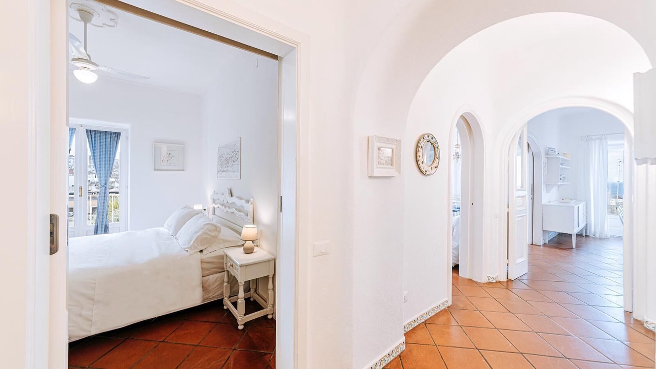 Photo of Bedroom in Forio