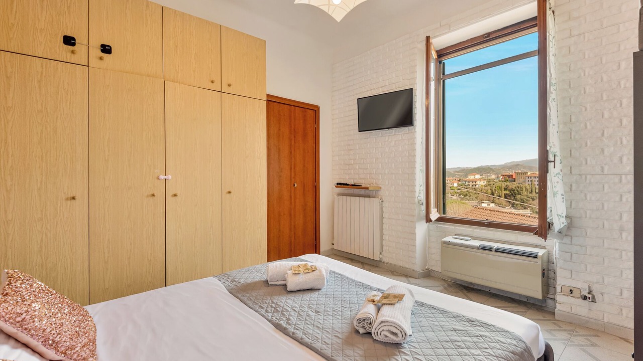 Photo of Bedroom in Cadimare