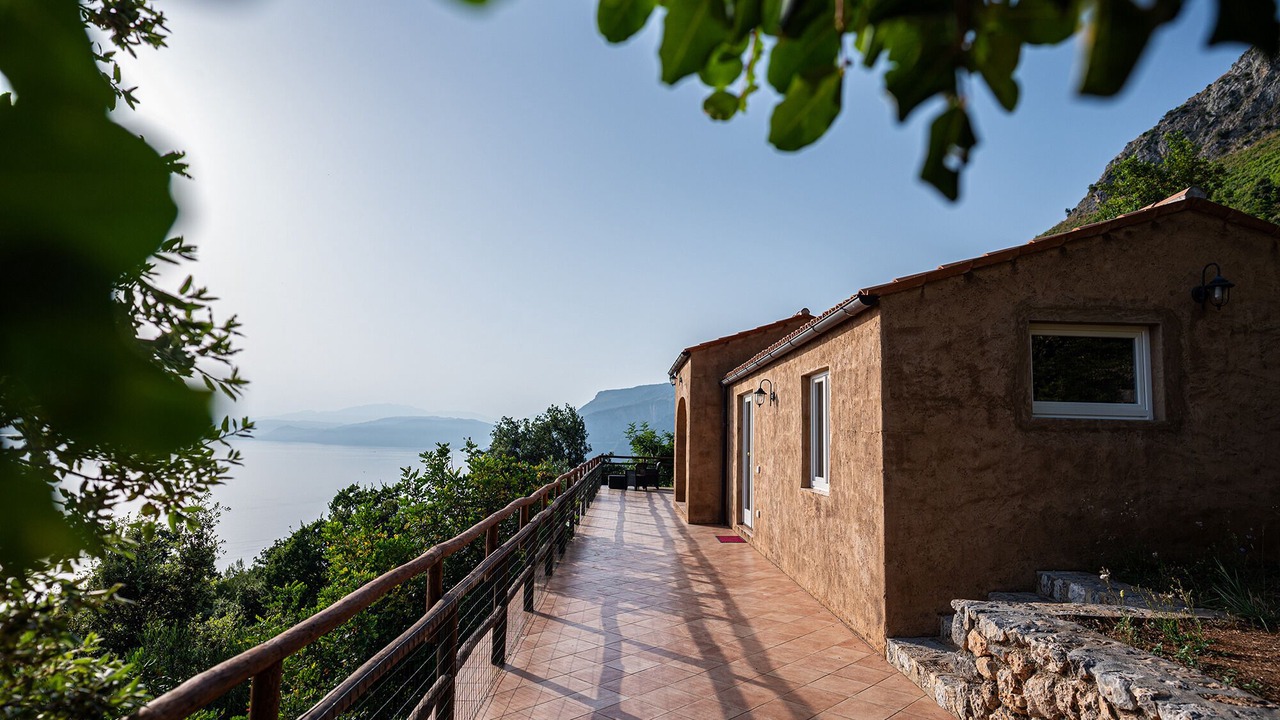 Photo of Outdoor in Cersuta